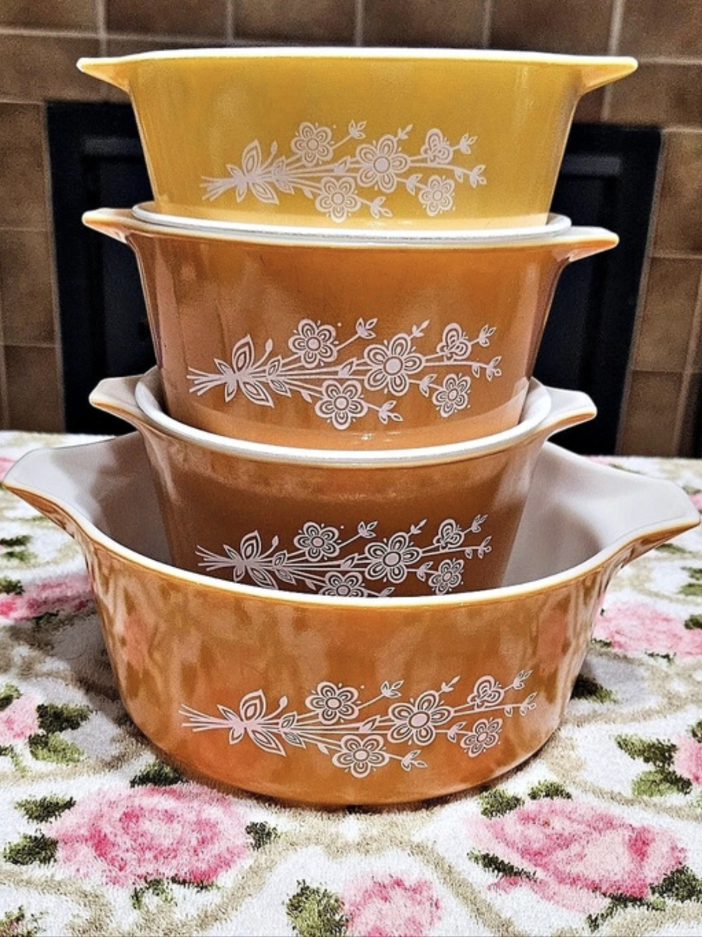 Vintage Pyrex Butterfly Gold Casseroles